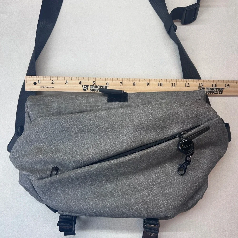 NIID Urbanature Radiant Urban Sling Bag Unisex Grey Techwear‎ Crossbody